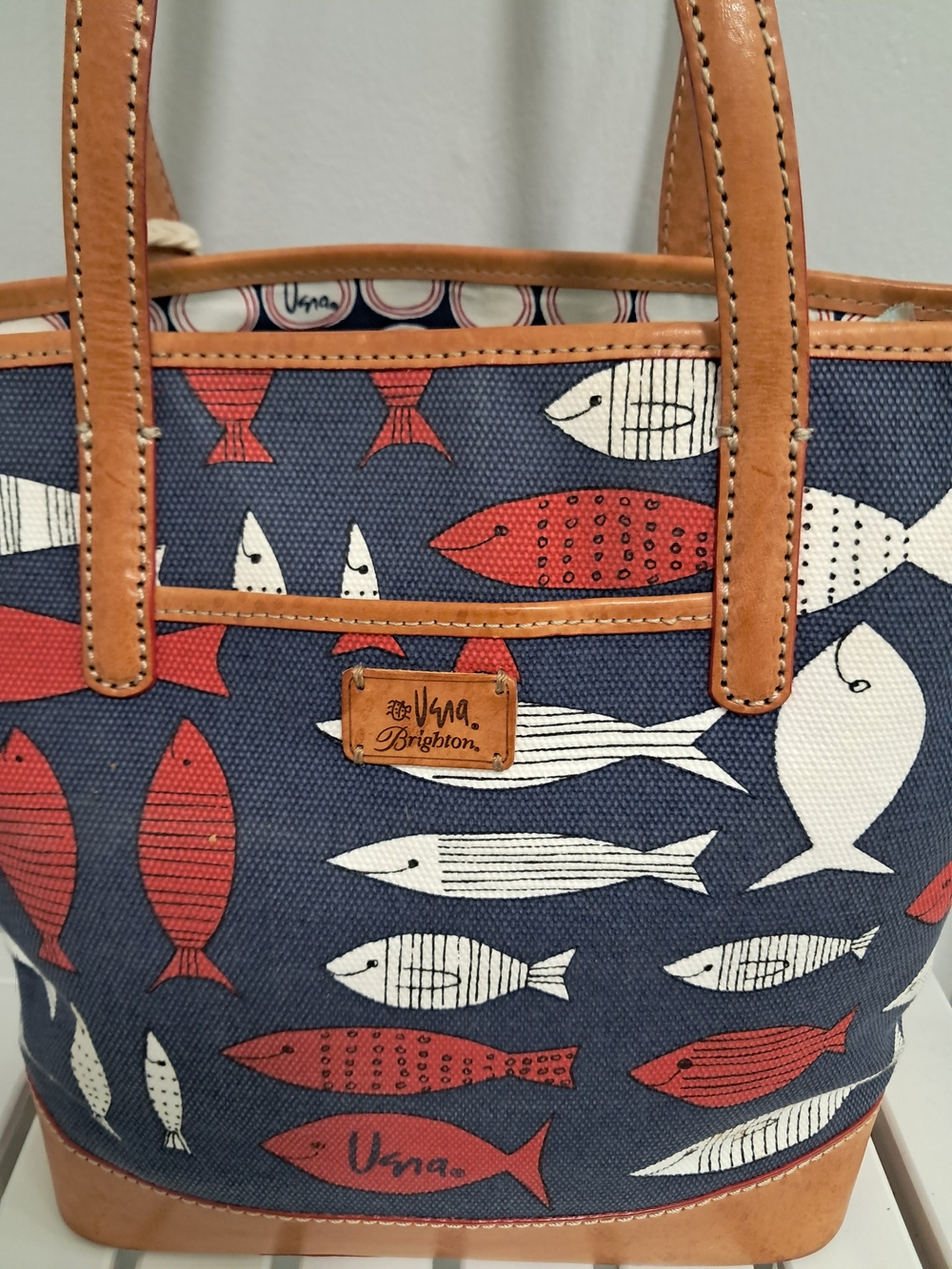 Rare Classic Brighton Vera Neumann Nautical Navy Tote w/ Red & White Fish EUC - Picture 4 of 15